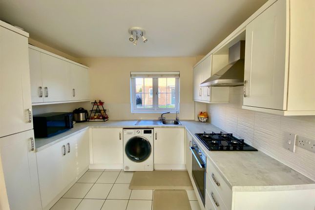 18, Kilbride Way, Peterborough photo 2