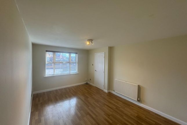 35, Shaw Avenue, Normanton photo 4