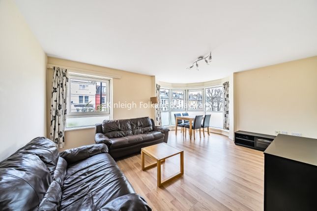 Flat to rent in Stock Orchard Crescent, London