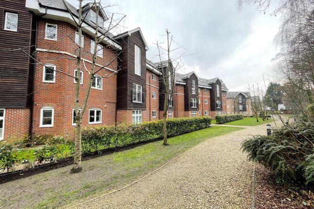 48, Wharf Way, Kings Langley photo 5