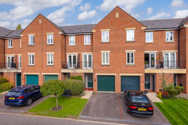 A01 - 95 Gras Lawn Exeter - 251014