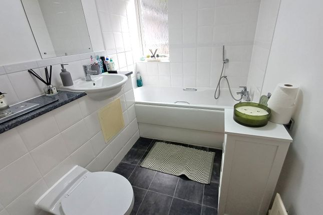 183, Edward Vinson Drive, Kent photo 4