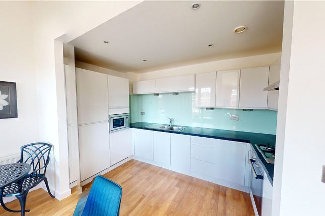 30, The Crescent, Harbourside photo 2
