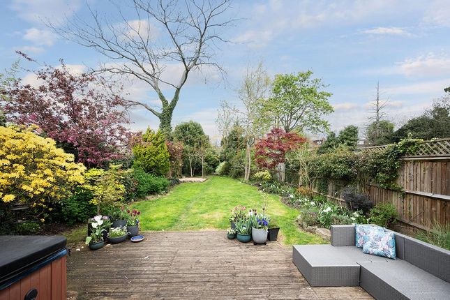 2, Goodwyn Avenue, London photo 3