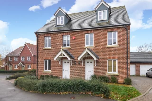 3-bed house on 23, Bullfinch Rise, Bracknell, £2,000/mo