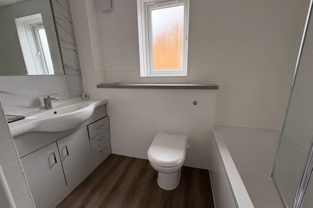 5, Royal Lane, West Drayton photo 4