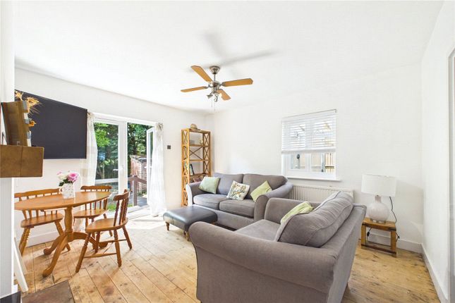 MARKETING CARD, 12, Auclum Lane, Reading photo 2