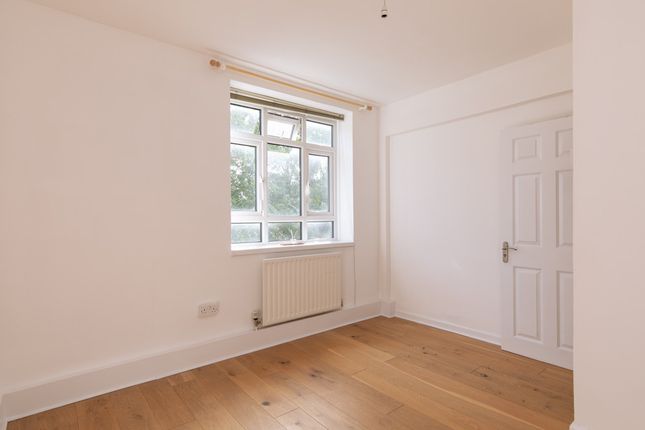 Flat for sale in Champion Hill, Camberwell