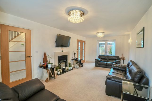 18 Randall Crescent, Cromer photo 4