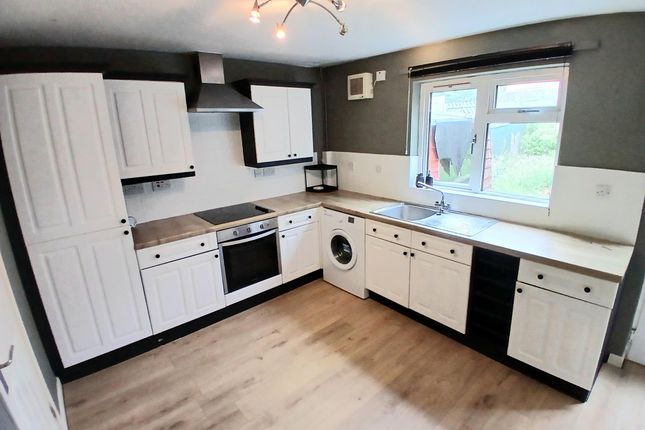 14, Longcroft Road, STEVENAGE photo 4