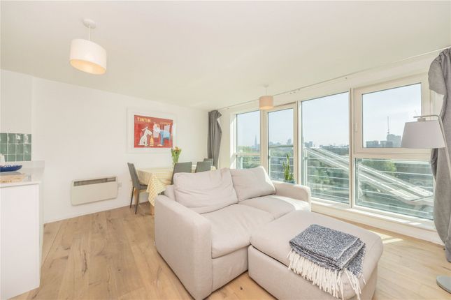 Thumbnail Flat to rent in Admiral House, 19 St. George Wharf