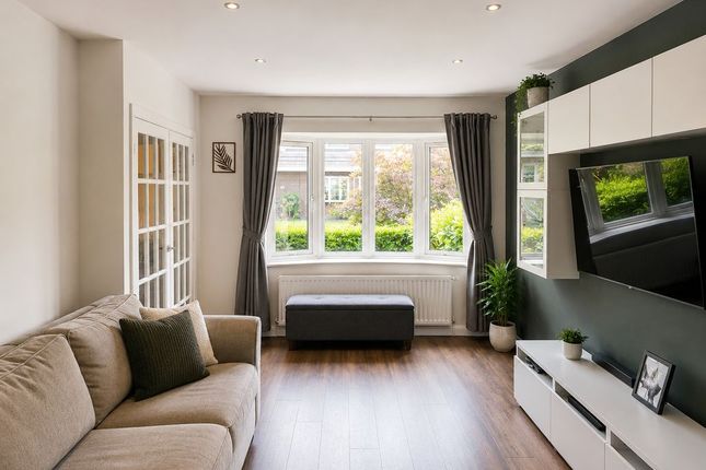 15, Tintagel Close, Macclesfield photo 3