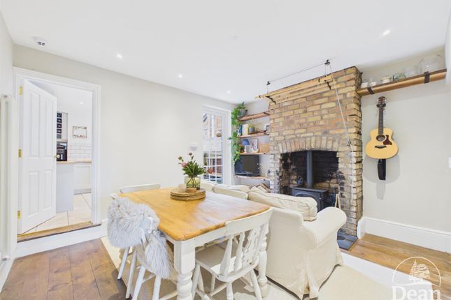 12, Sandford Terrace, Lydney photo 4