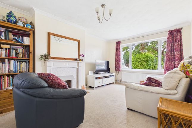 11, Rogate Close, Lancing photo 2