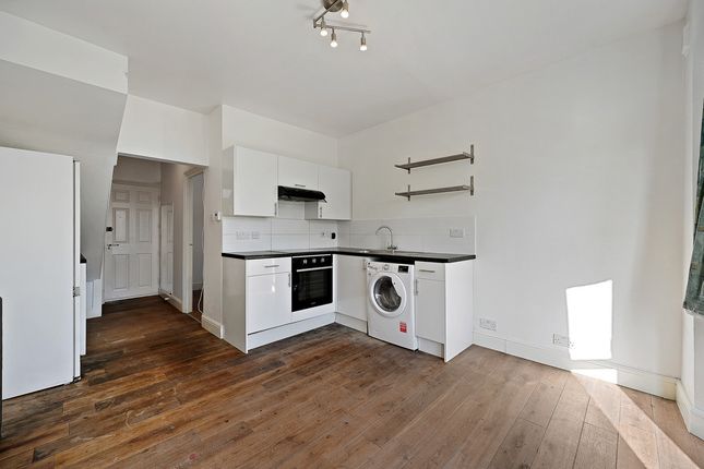 40C, Sellons Avenue, London photo 4