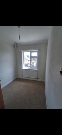18, Middlehurst Road, Warrington photo 4