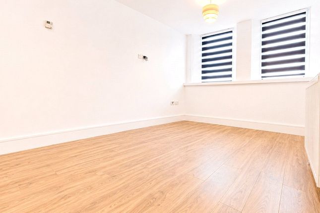 Dupli Flat 2, Shield House,, Elizabeth Way, Essex photo 4
