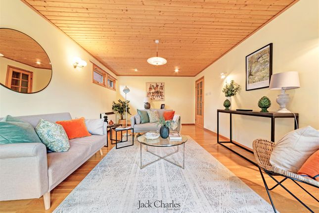 128A Higham Lane-48.Jpg