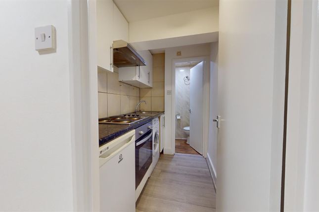 Flat 3, 72, Lancaster Road, Dollis Hill photo 4