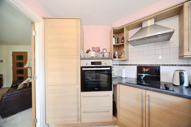 14, Dunstable photo 5