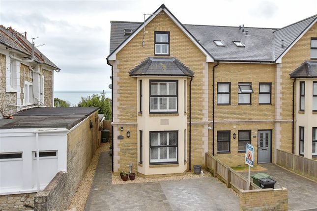 3-bed house on Beachfield Road, Sandown, £425,000