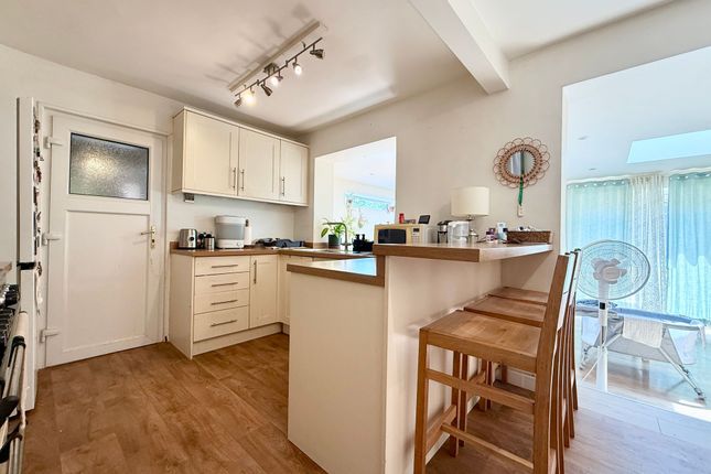 10 Chapel Lane, Cheltenham photo 5