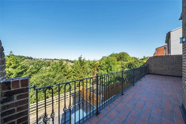 Flat B, 32, Hillcrest Road, Westerham photo 3