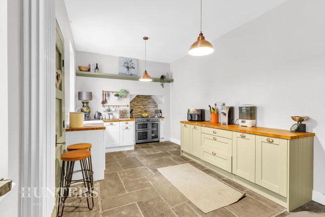 53, Cote Lane, Littleborough photo 3