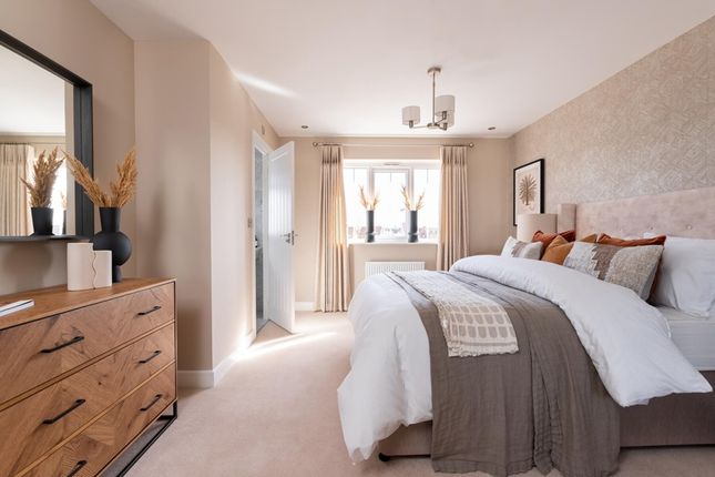 King Size Bedroom With Ample Space