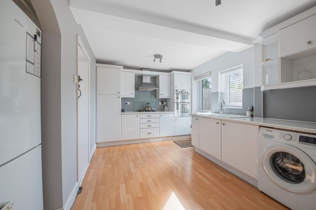 31 Stonebow Road, Pershore photo 2