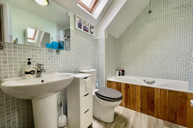 Flat for sale in The Buntings, Exminster