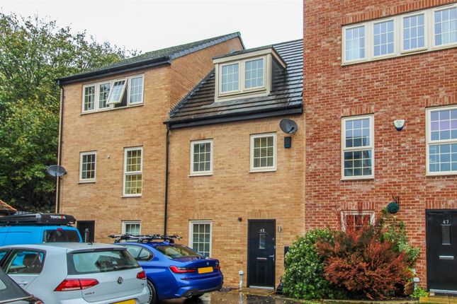 Town house for sale in Madison Walk, Ackworth, Pontefract
