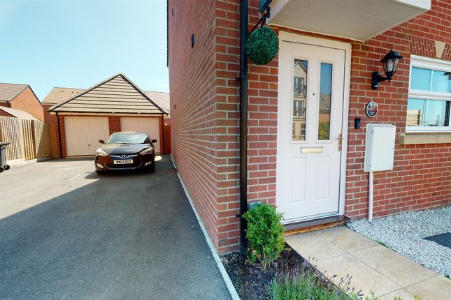 37, Rudloe Drive Kingsway, Gloucester photo 4