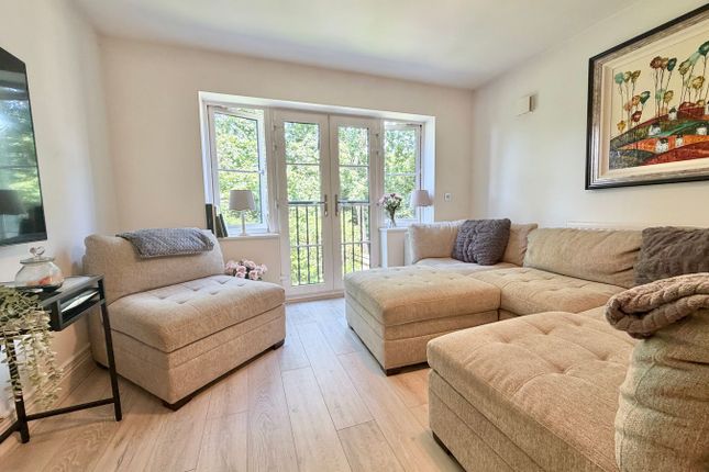 14, Meadows Drive, CAMBERLEY photo 4