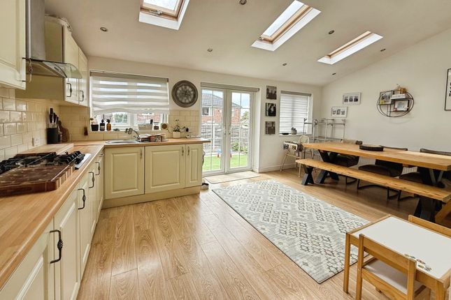 2, Lawnswood Drive, Manchester photo 4