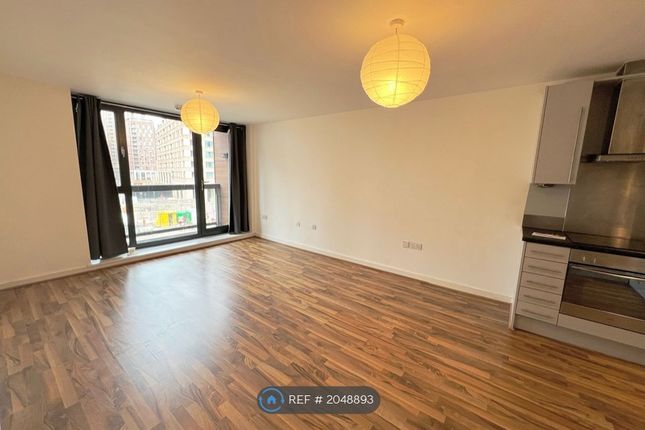 Room to rent in The Sphere, London