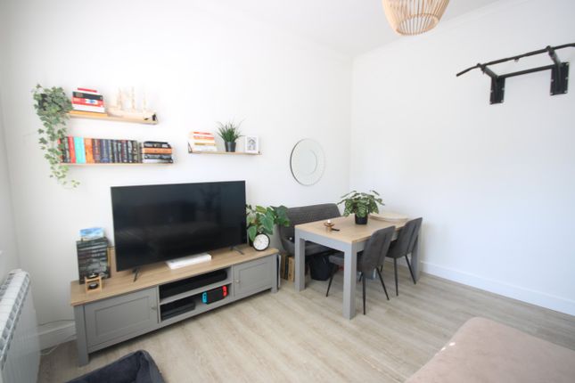 Flat 8 Gresham Lodge, 26 Rouge Bouillon, St Helier photo 4