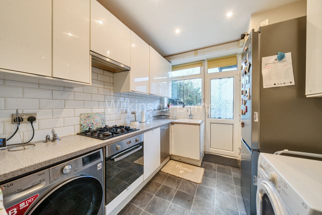 14, Brownlow Court, Brownlow Road, Bounds Green photo 4