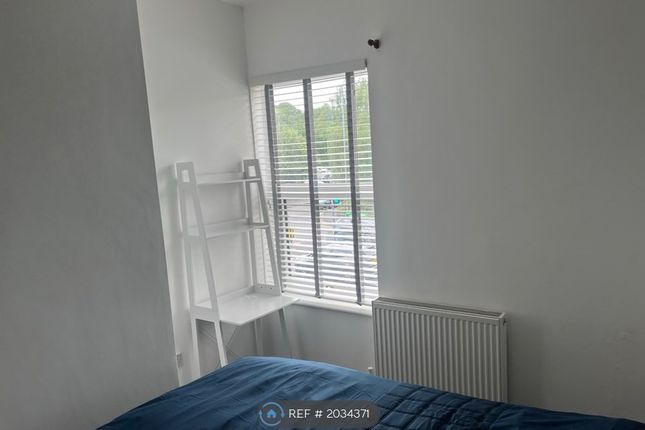 Room to rent in Brook Lane, Newcastle Under Lyme