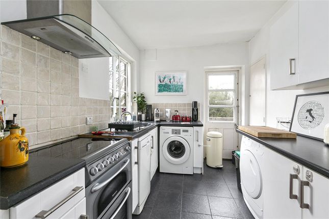 60, Meadowside, East Twickenham photo 3