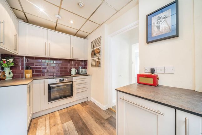 Ground Floor Flat, 13, Maldon Road, London photo 3
