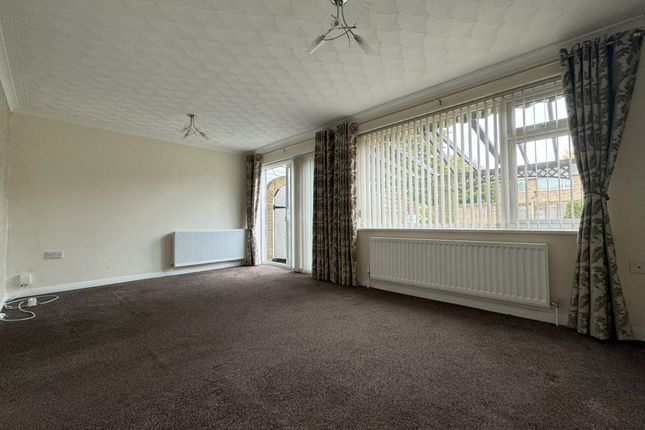 1, Pinnegar Way, Swindon photo 3