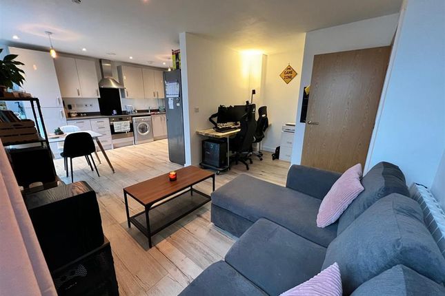 Flat for sale in Upper Stone Street, Maidstone, Kent
