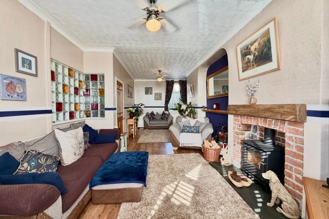 59, Dock View Road, Barry photo 2