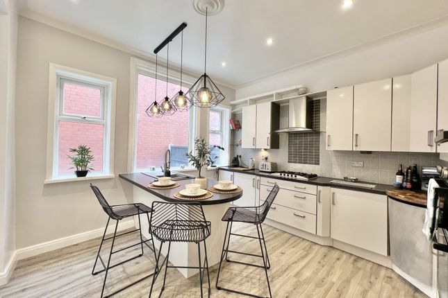 12, Cumberland Avenue, Blackpool photo 4