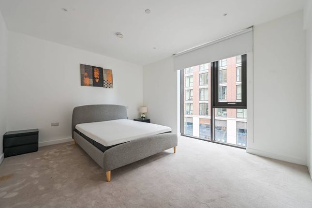 Masthead House, E16, Docklands photo 3