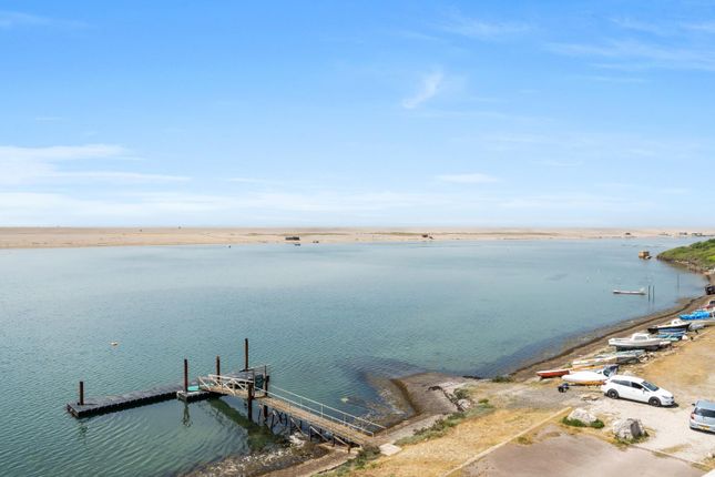 Wallis House, No 1 Chesil Beach, Ferrymans Way, Weymouth photo 3