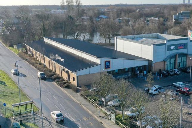 Thumbnail Retail premises for sale in Unit A Three Lakes Retail Park, Bawtry Road, Selby