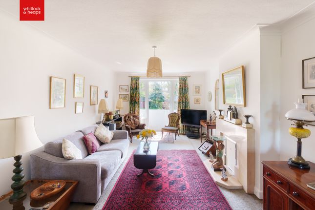 52 Wick Hall, Furze Hill, East Susses photo 4