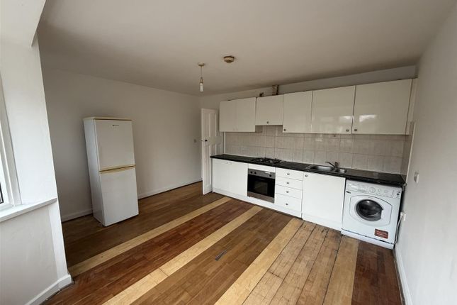 Lady Margaret Road, Southall photo 5